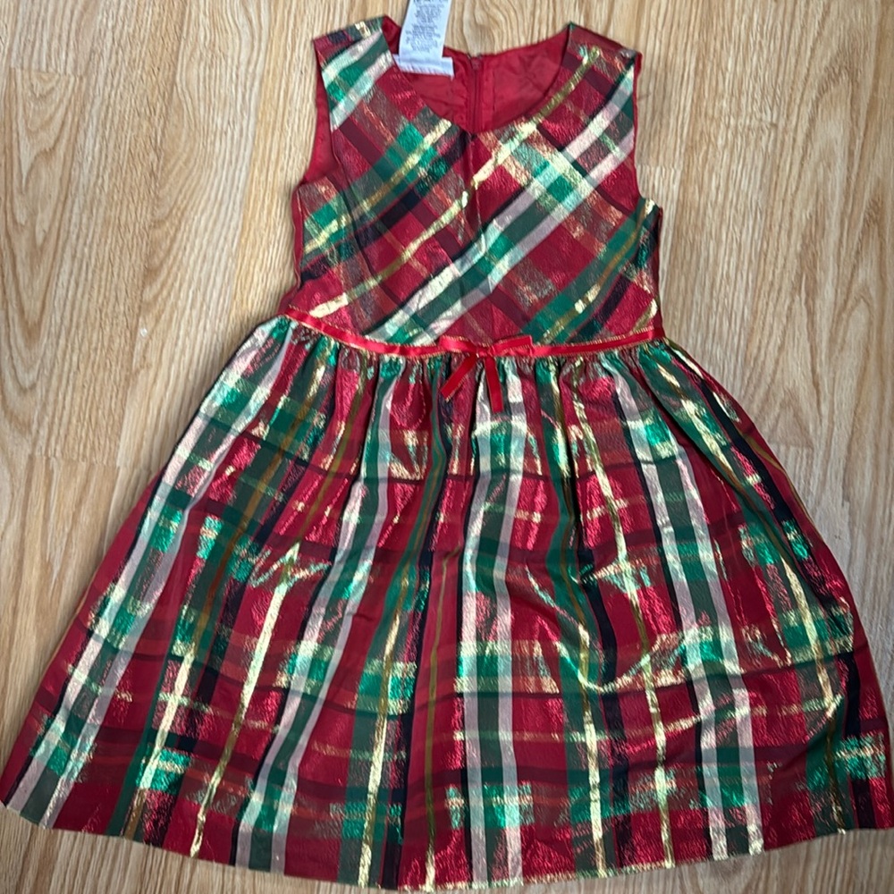 Little girls Christmas dress. Size 6